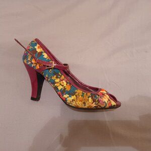 Modern Girl Floral Shoes